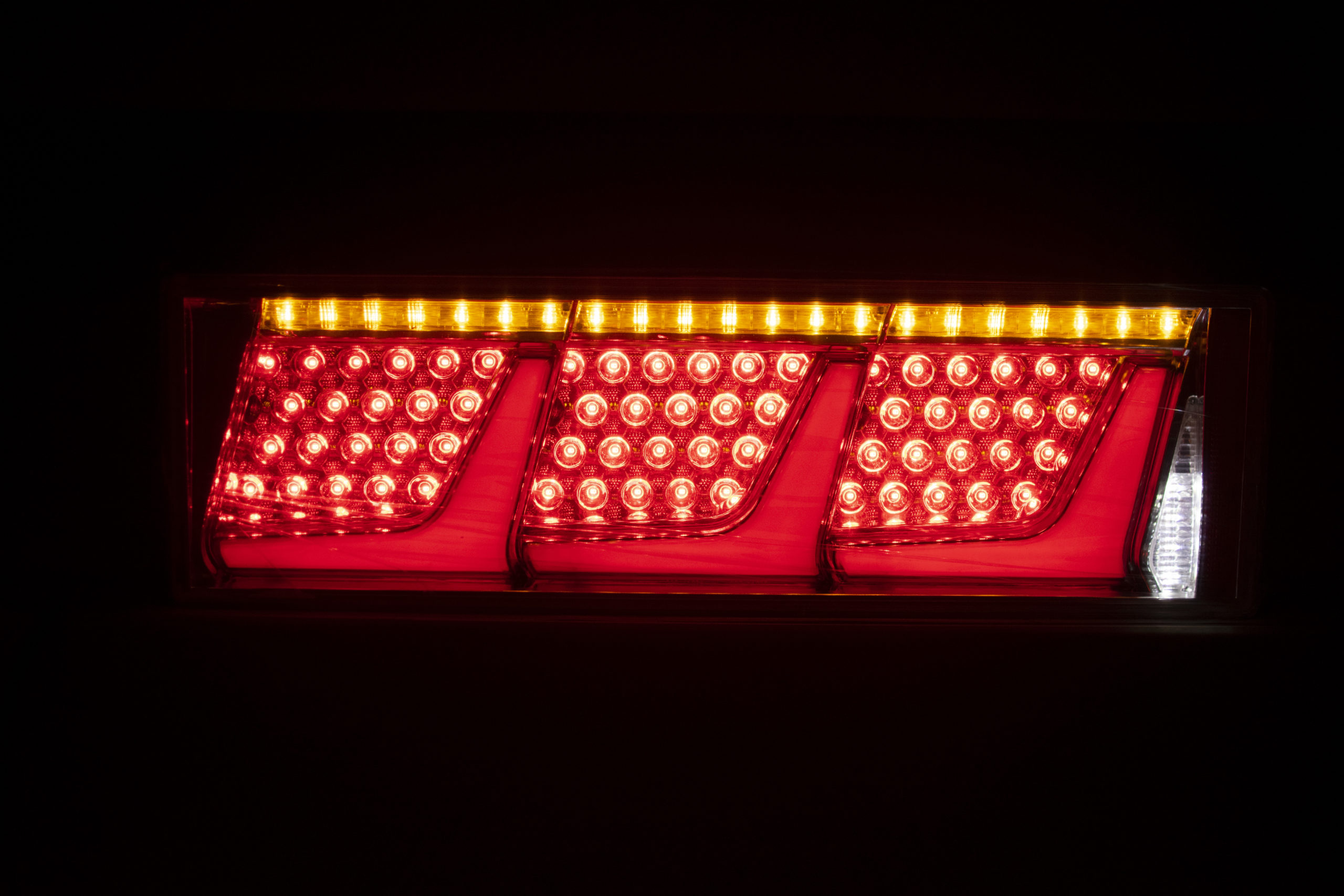 シーケンシャルテールランプ(歌舞伎デザイン)：スモークカラー